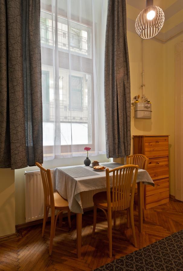 Capital Center Apartments Uelloi Budapest Extérieur photo